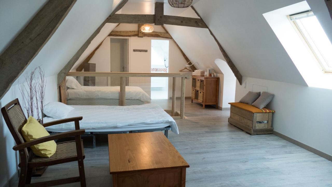 La Maison Periot Trevieres Exteriör bild
